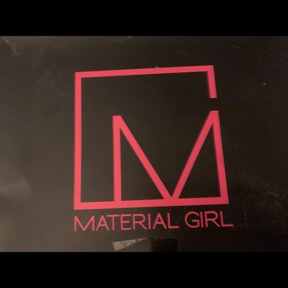 High heels - Picture 4 of 4